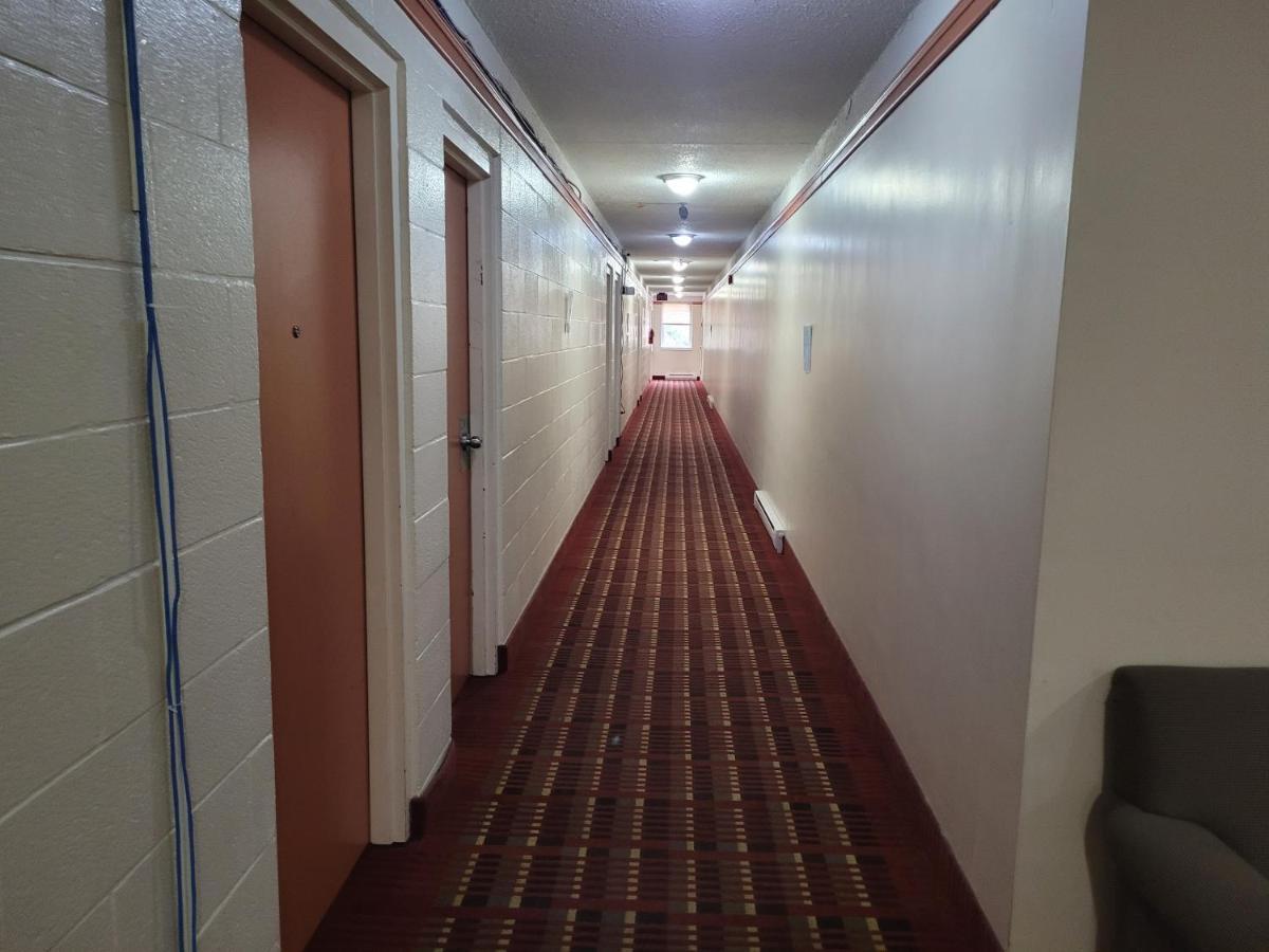 Midtown Hotel Parry Sound Exterior foto