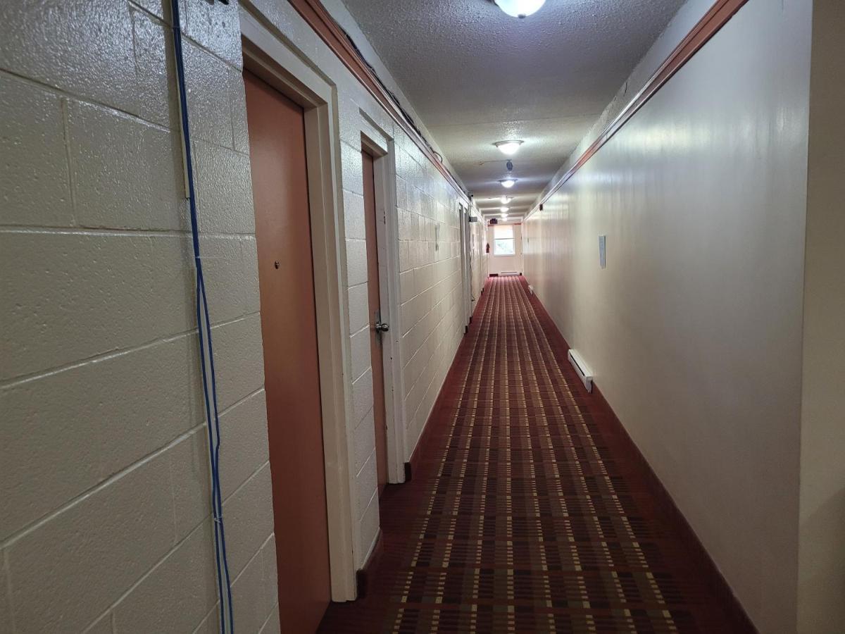 Midtown Hotel Parry Sound Exterior foto