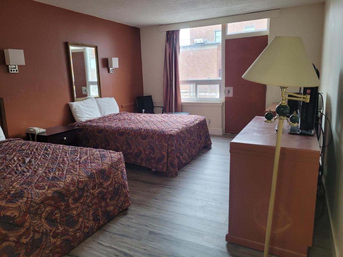 Midtown Hotel Parry Sound Exterior foto
