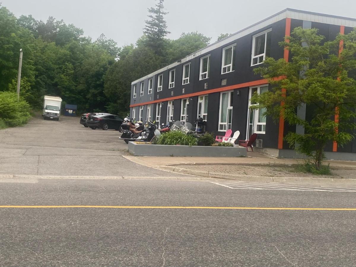 Midtown Hotel Parry Sound Exterior foto