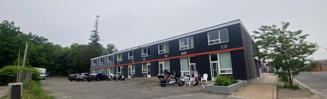Midtown Hotel Parry Sound Exterior foto